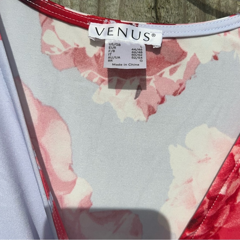 Venus floral dress - Picture 7 of 9